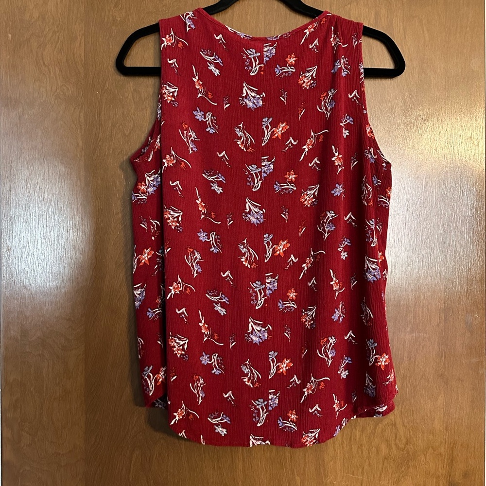 Daytrip Red Floral Tank Top - Picture 3 of 3